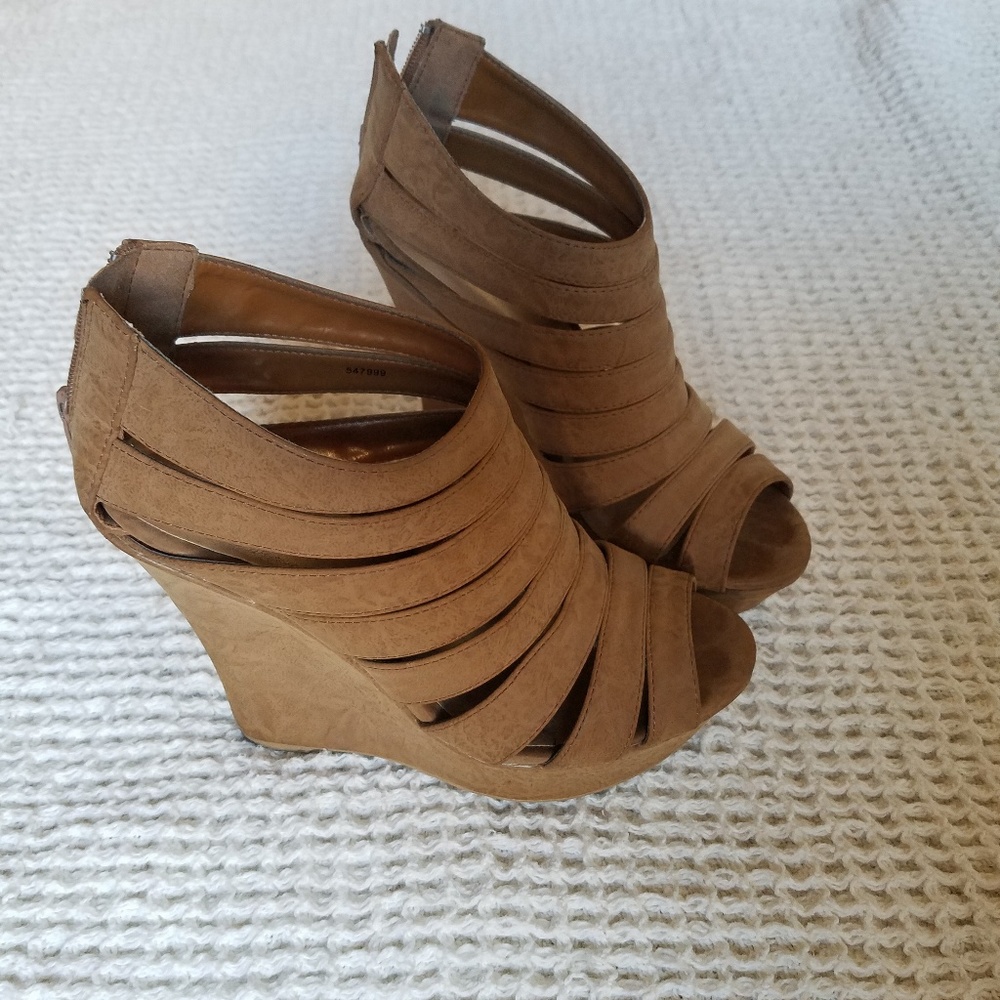 Charlotte Russe wedges like new